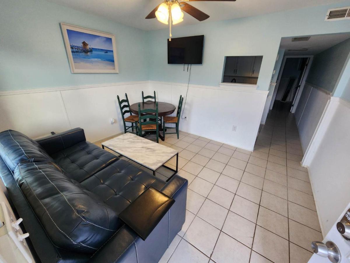 125 Atlantic Avenue Unit E - Pet Friendly! Walk To The Beach And Pier!1Br -1Ba - Sleeps 2-4 Guests! Myrtle Beach Exterior foto